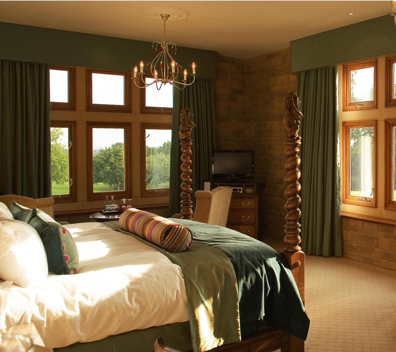 Hot Tub Suite,840632042:JPEG