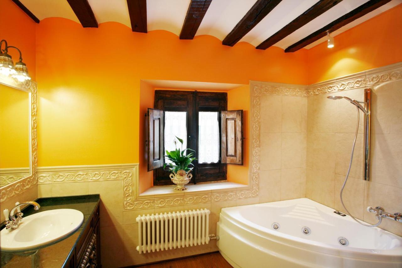 Double Room Hot Tub