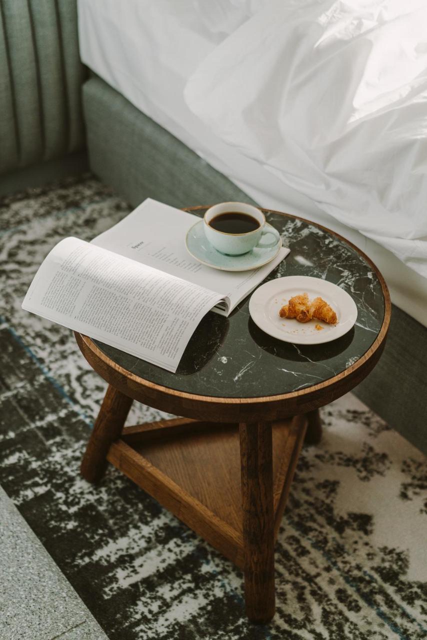 Classic Queen,1015138690:JPEG