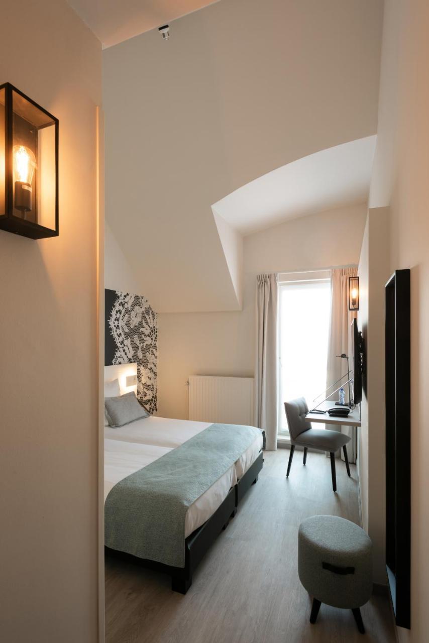Double Room Bath