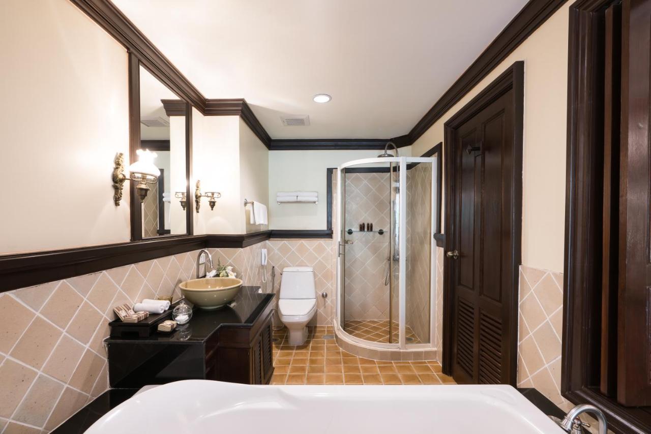 Grand Deluxe Room