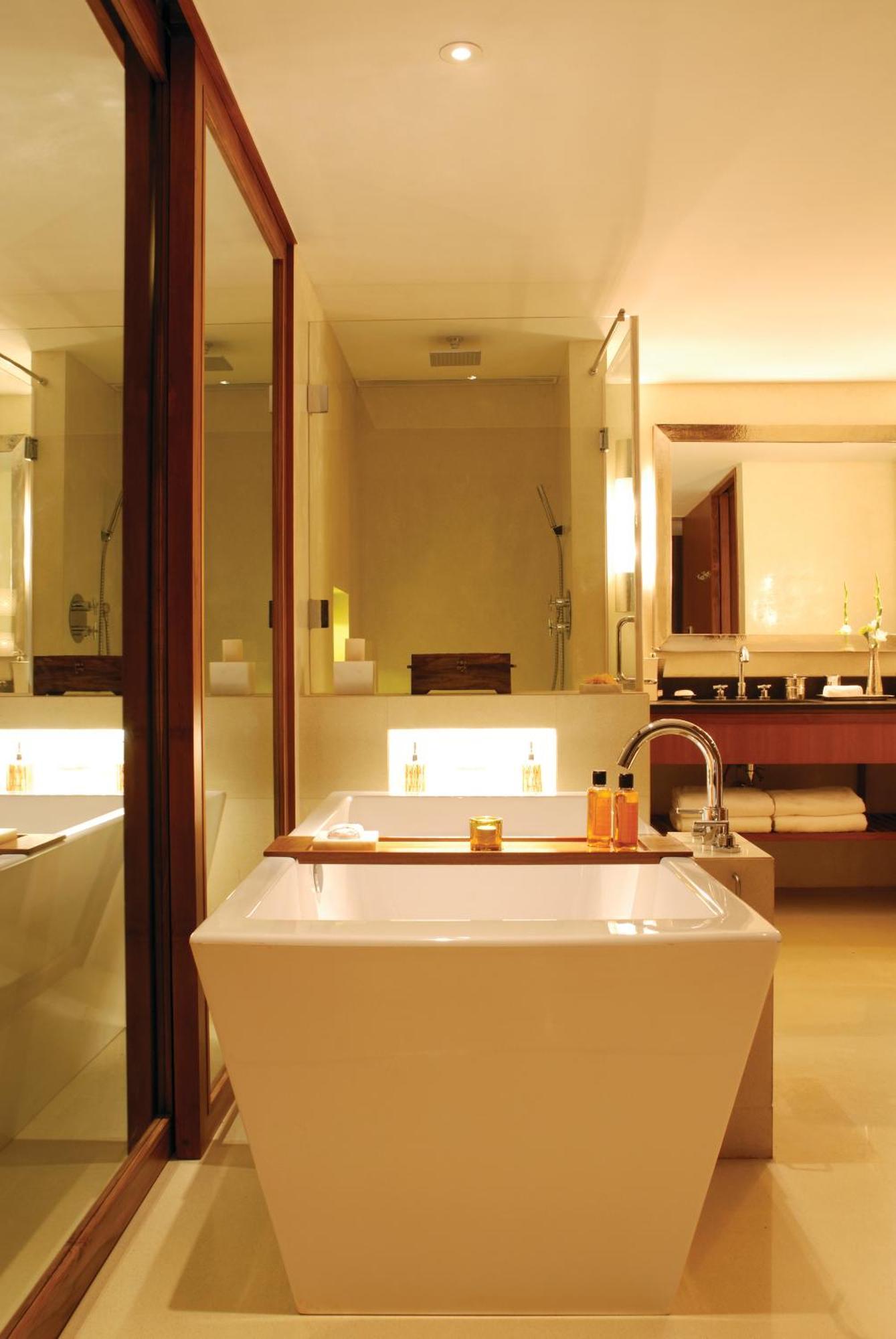King Room with Balcony - Complimentary Gonsua beach shuttle service