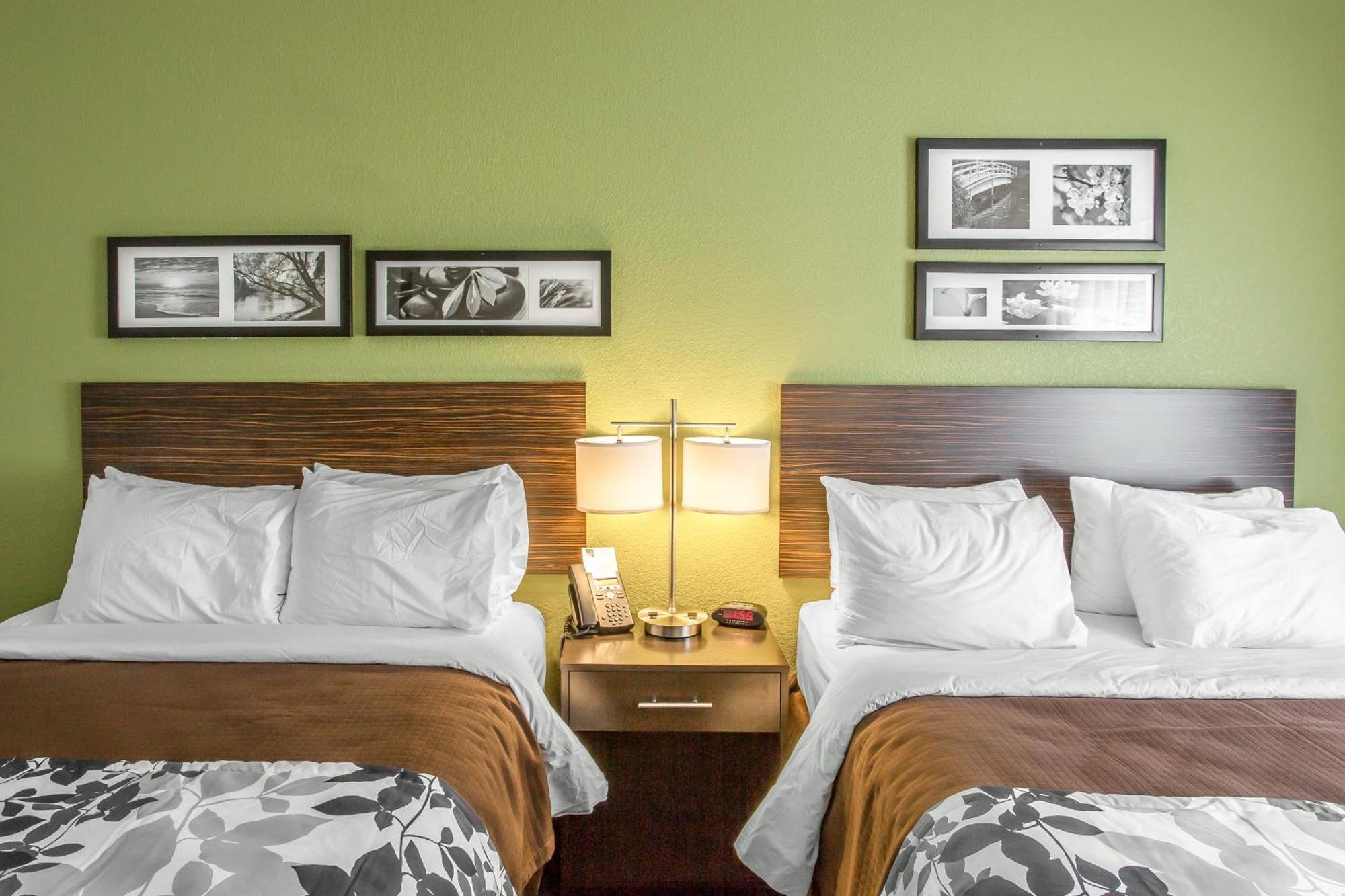 Queen Room with Two Queen Beds - Non-Smoking,1283089162:JPEG