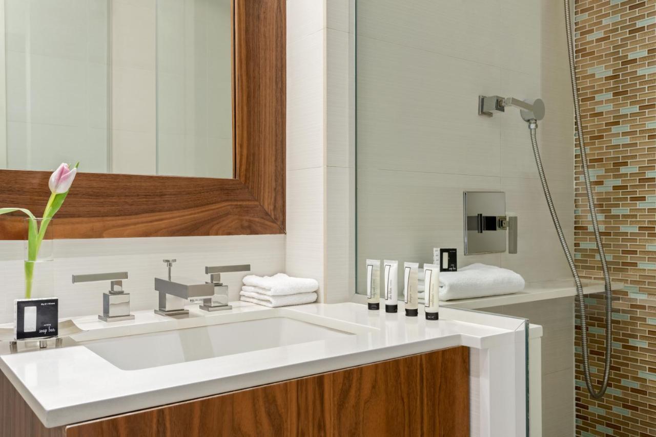 Queen Room with Balcony,776322550:JPEG