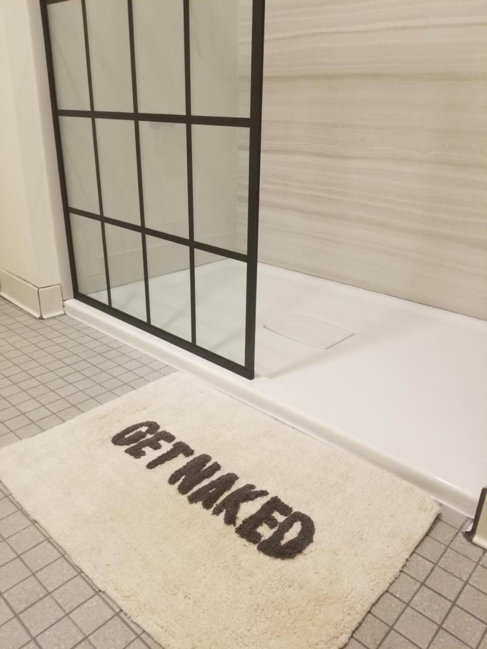 Deluxe King Suite,785352189:JPEG