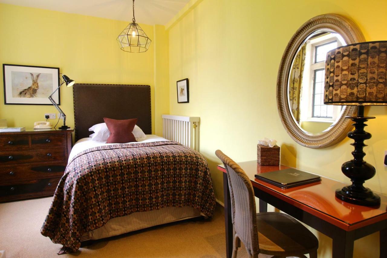 Classic Single Room