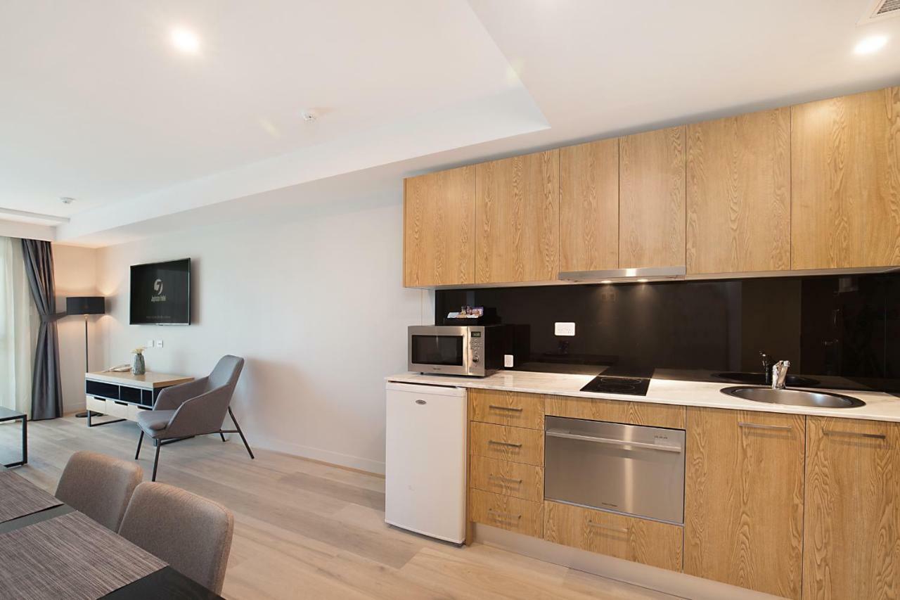 Two-Bedroom Apartment,779304672:JPEG