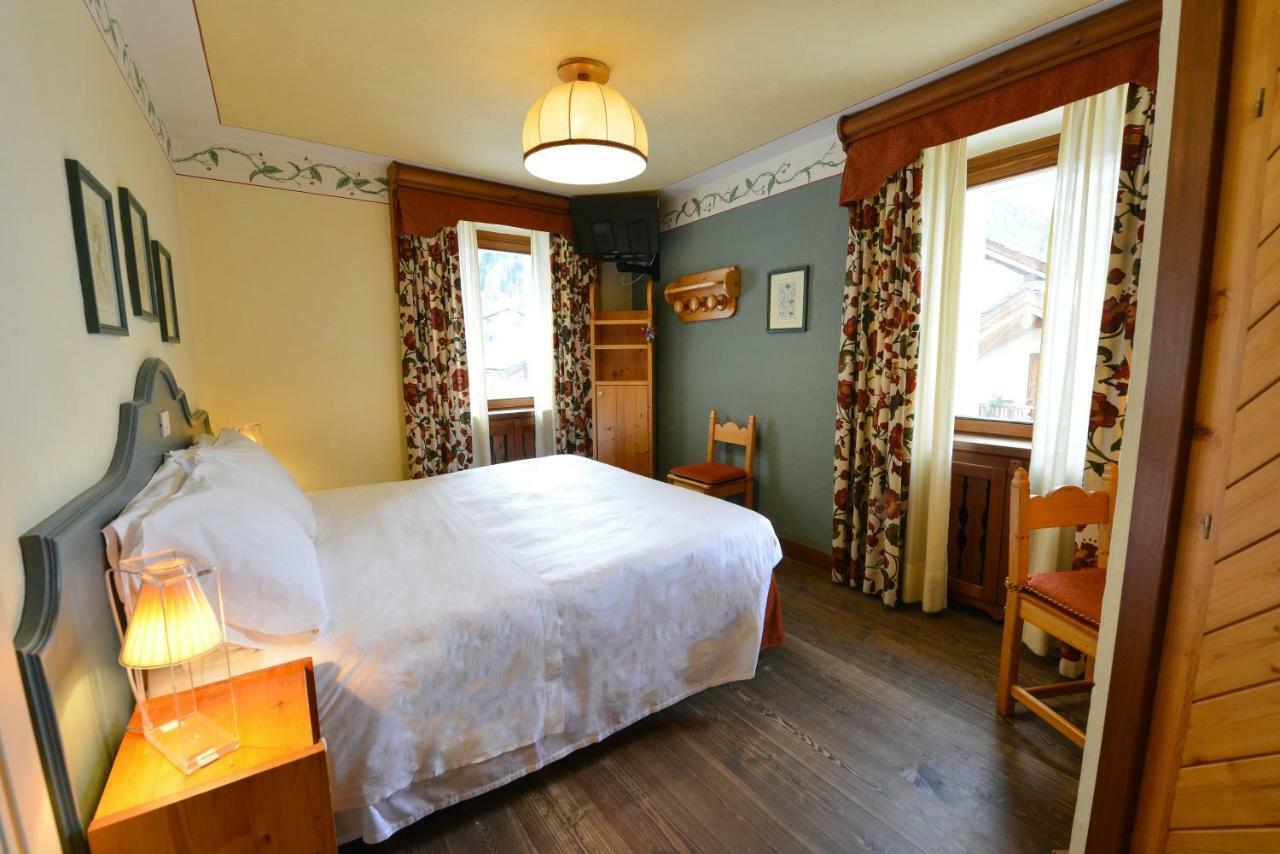 Senior Double or Twin Room,779928717:JPEG