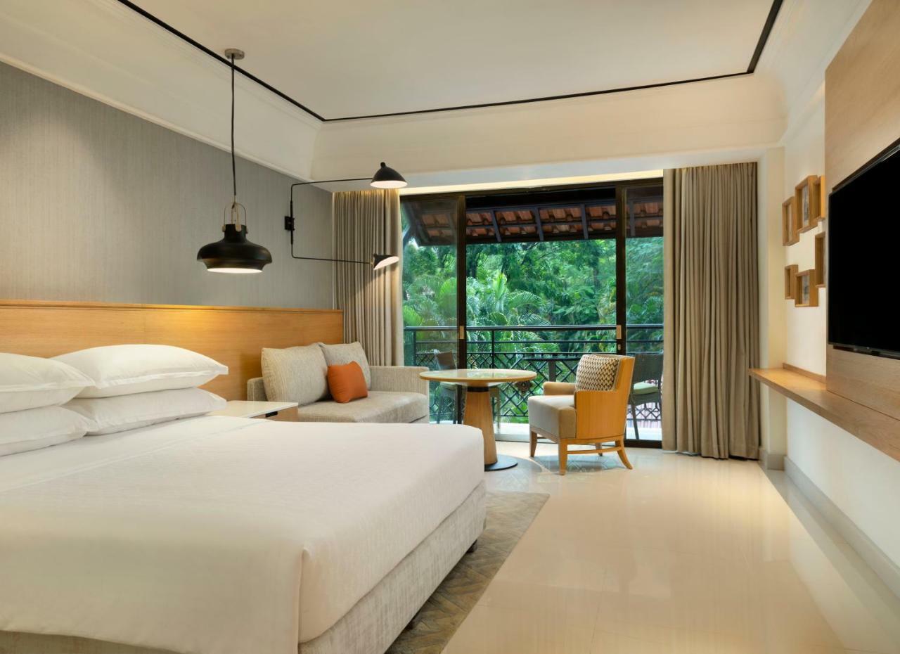 Grand Deluxe King (balcony & Club Lounge Access),1163501121:JPEG