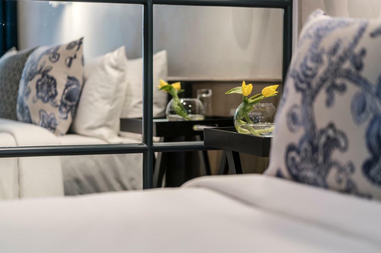Luxury Premium Room on F&B Happy Hours 11 on selected beverages from 5 to 9 PmSunday to Friday