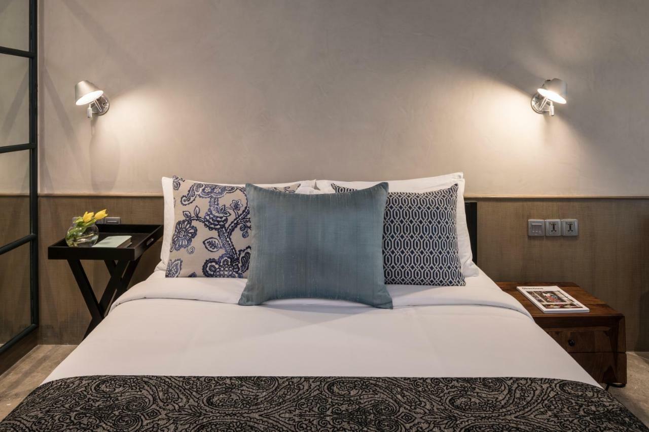 Luxury Premium Room on F&B Happy Hours 11 on selected beverages from 5 to 9 PmSunday to Friday
