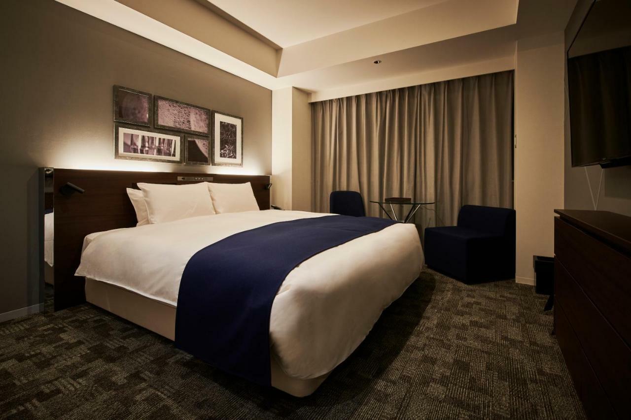 CROSS FLOOR - Double Room with Lounge Access