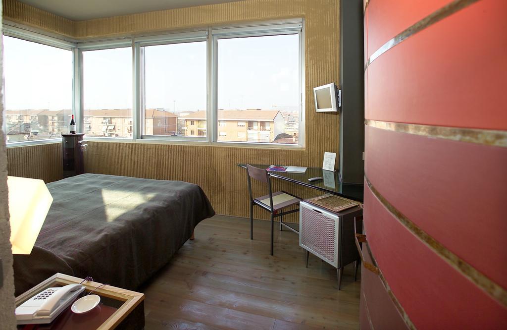 Single Room,339528316:JPEG