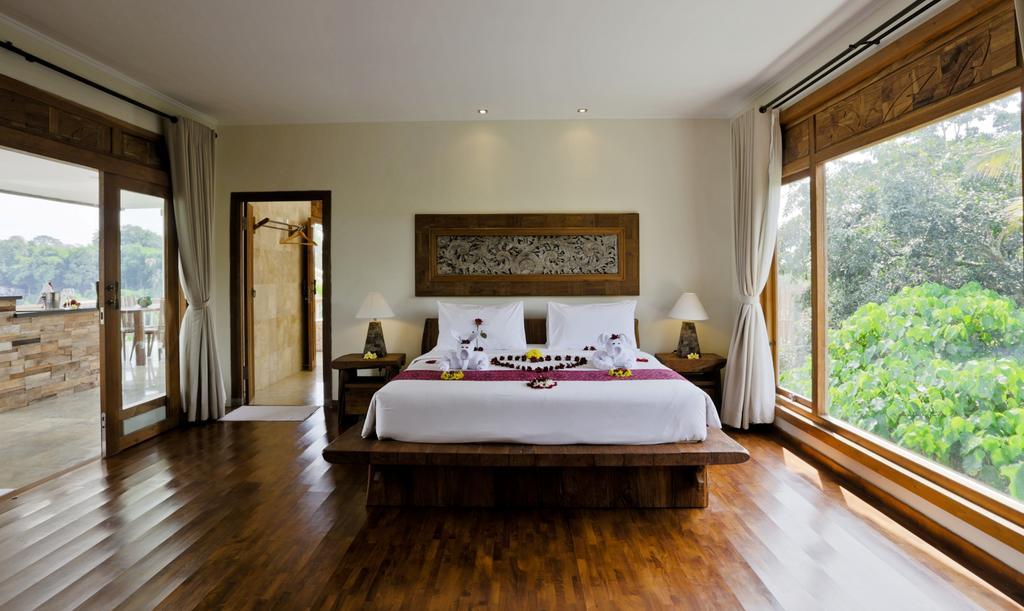 Penthouse Suite - Free Welcome Massage and Afternoon Tea
