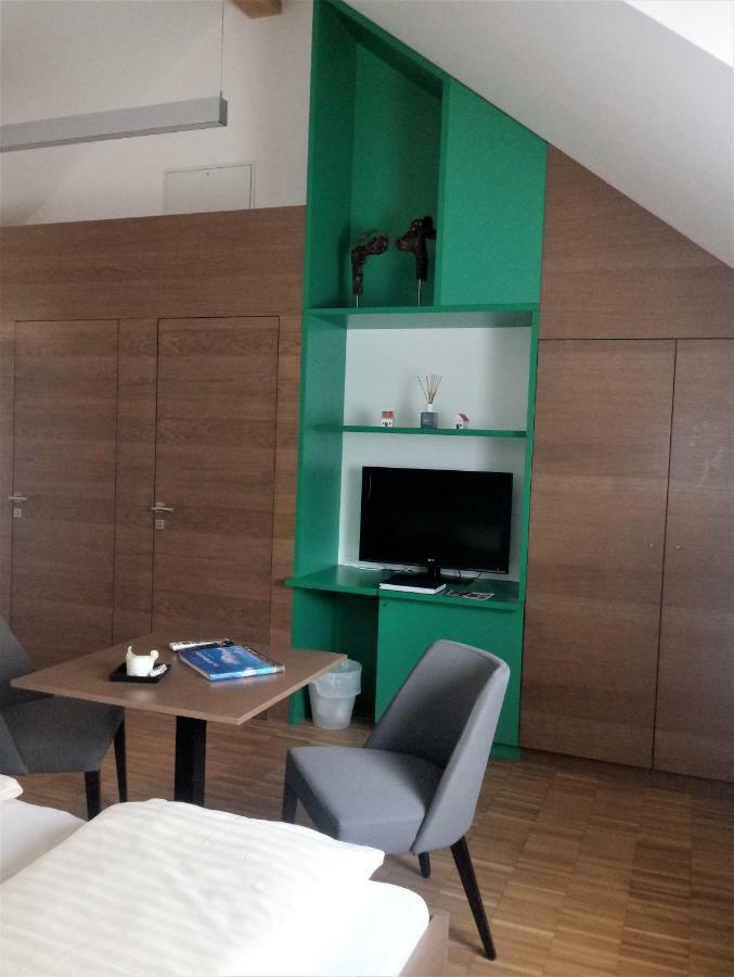 Green Double Room