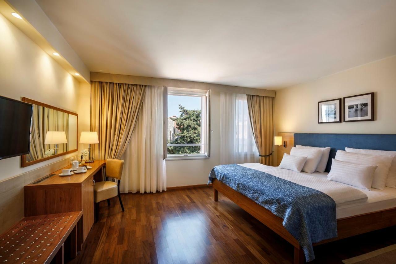 Room for 2 Old town view - Hotel