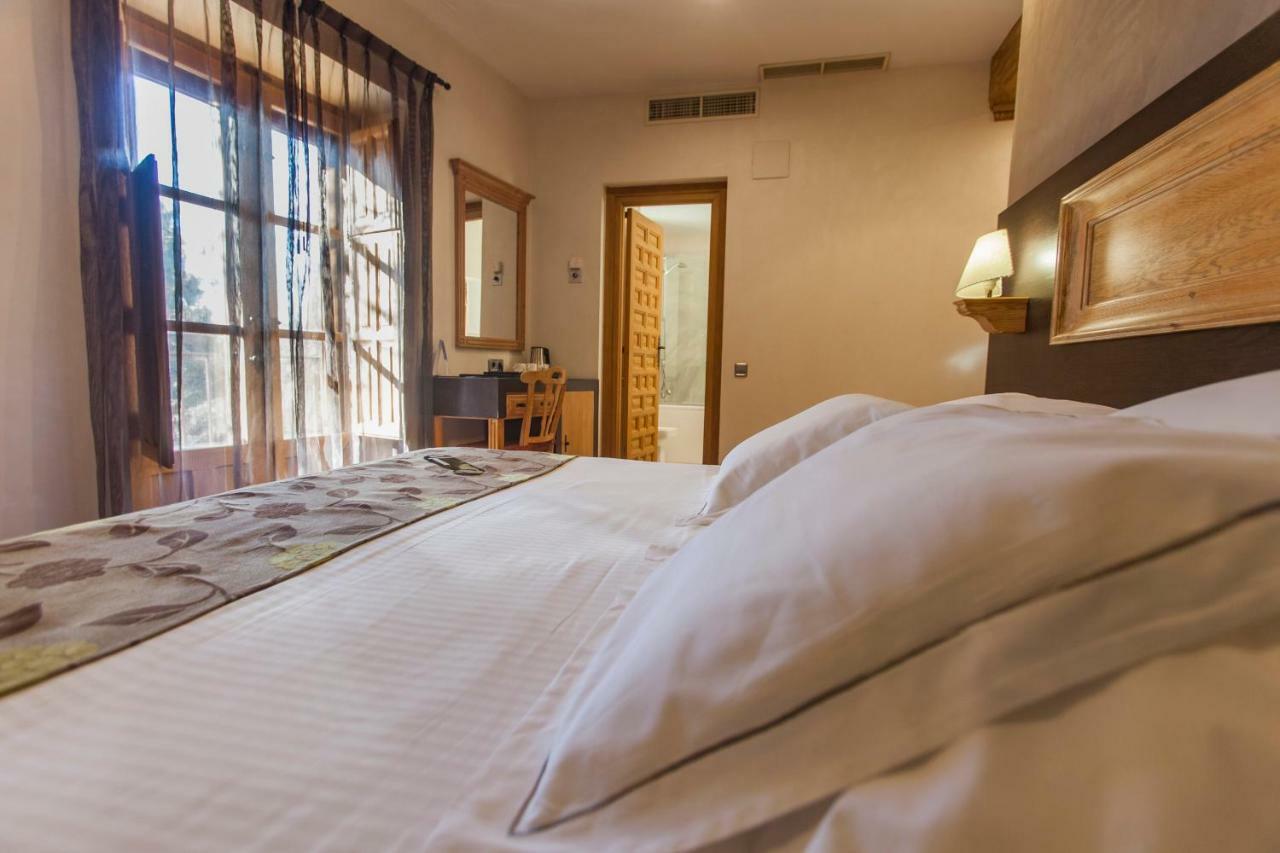 Double Room,805399971:JPEG