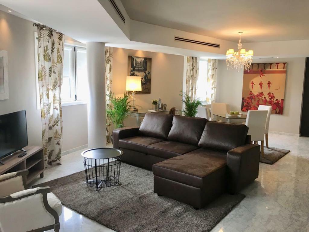 Family Suite,1272941416:JPEG