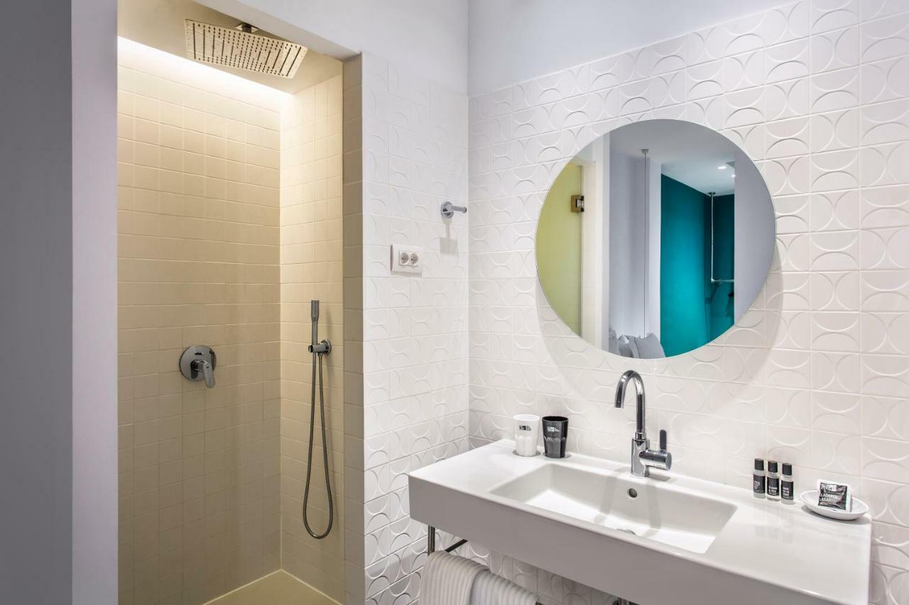 Economy Double or Twin Room,1207610827:JPEG