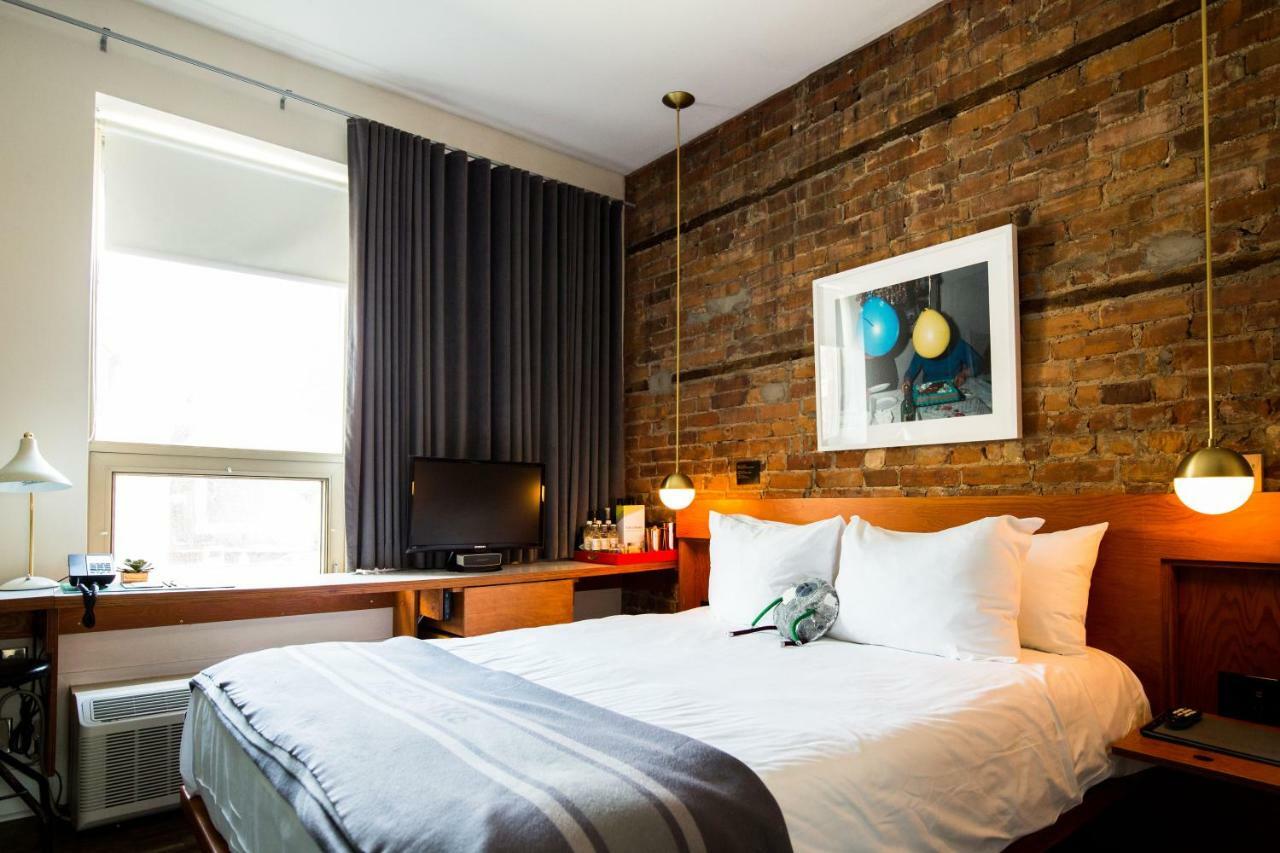 Classic Queen,806201229:JPEG