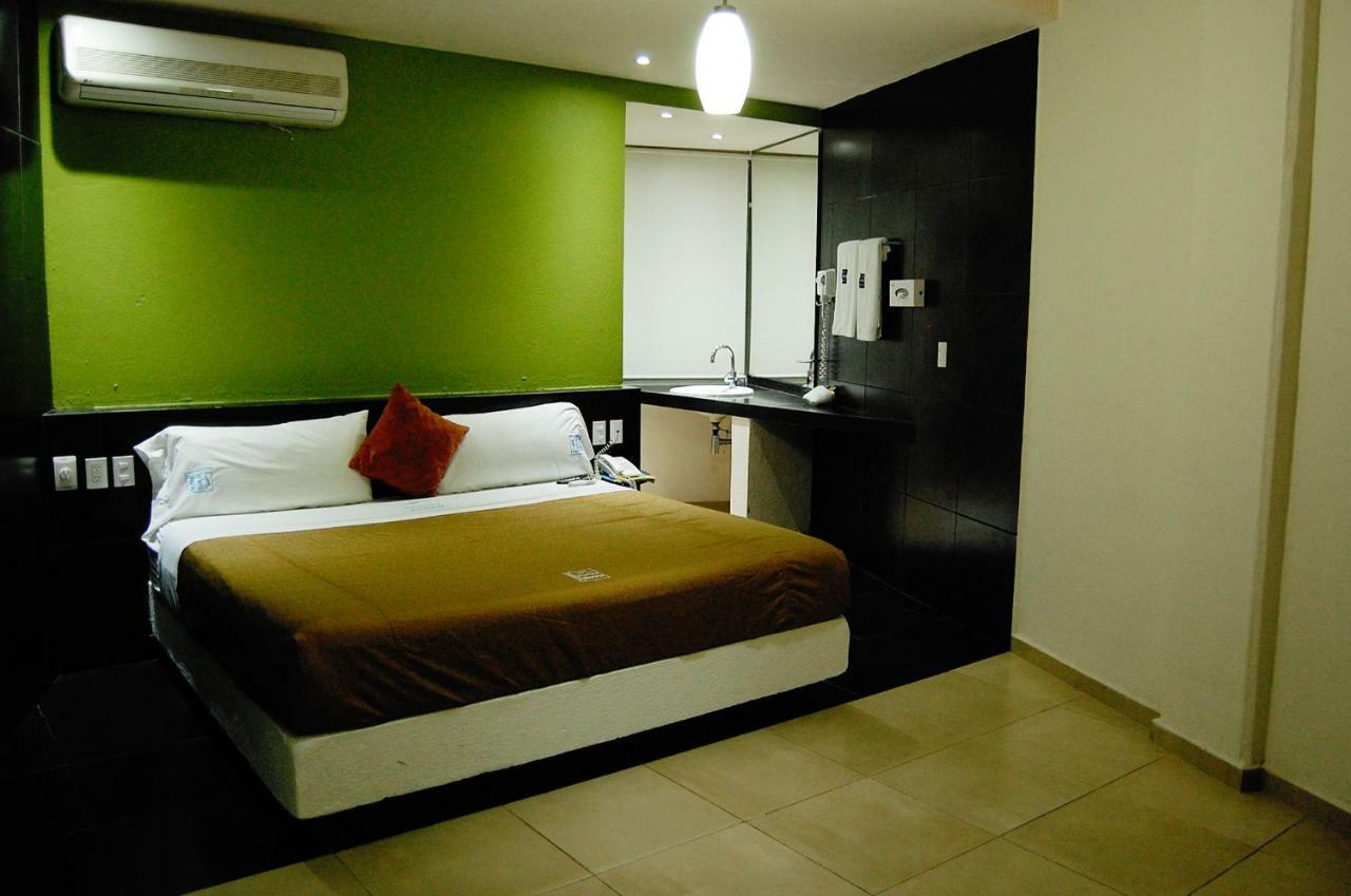 Standard King Room