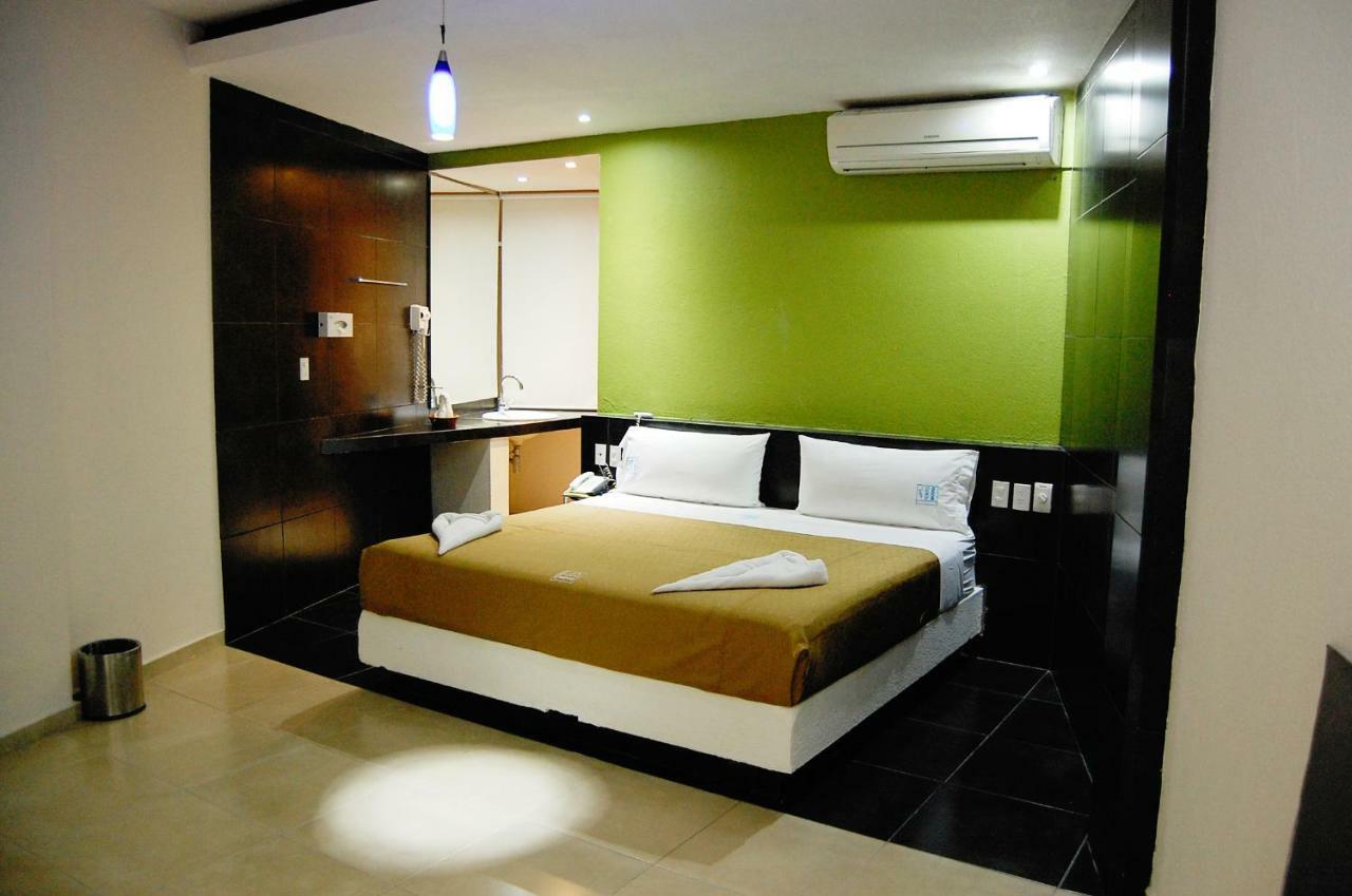 Standard King Room