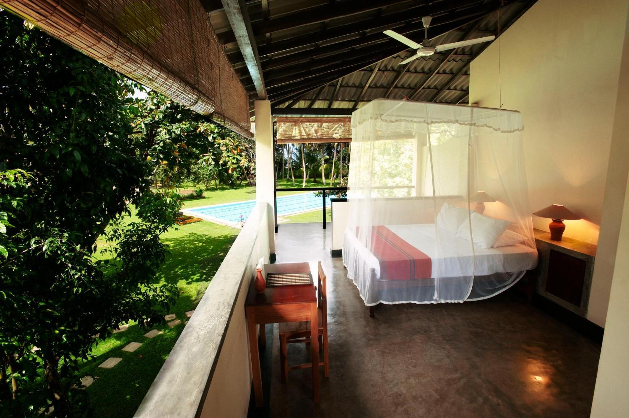 Deluxe Villa First Floor 24 hours Check & Check-out