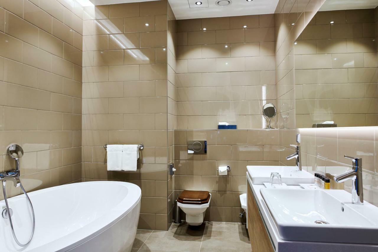 Suite with Spa Access,830823926:JPEG