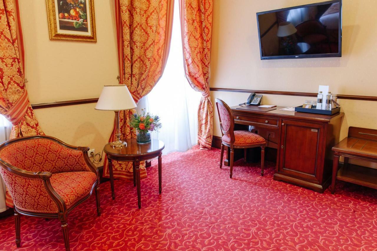 Superior Double or Twin Room,813308979:JPEG