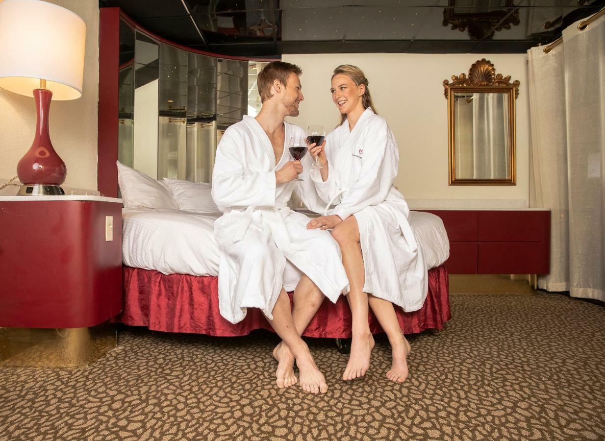 Champagne Tower Suite
