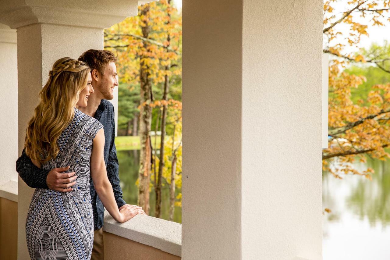 Lakeside Villa Suite Balcony