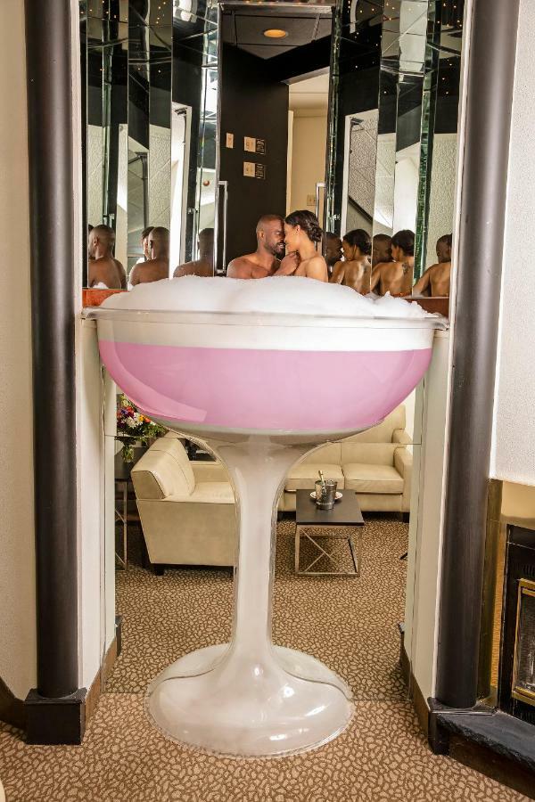 Champagne Tower Suite
