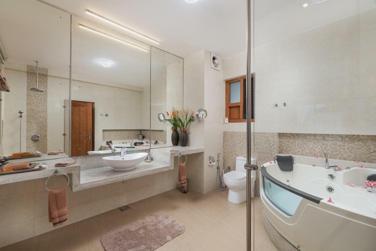Deluxe Room Plunge Pool on selected wines