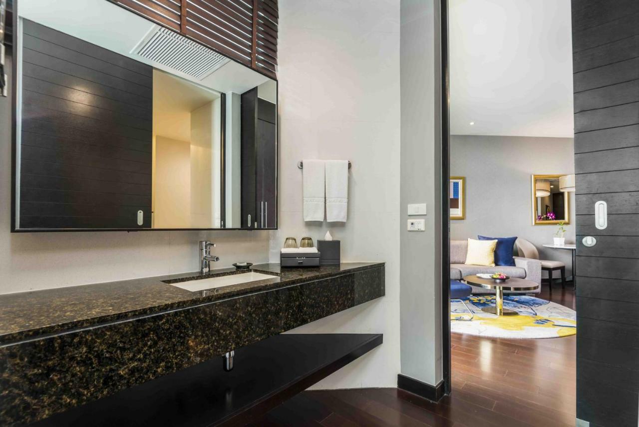 One-Bedroom Suite King City View