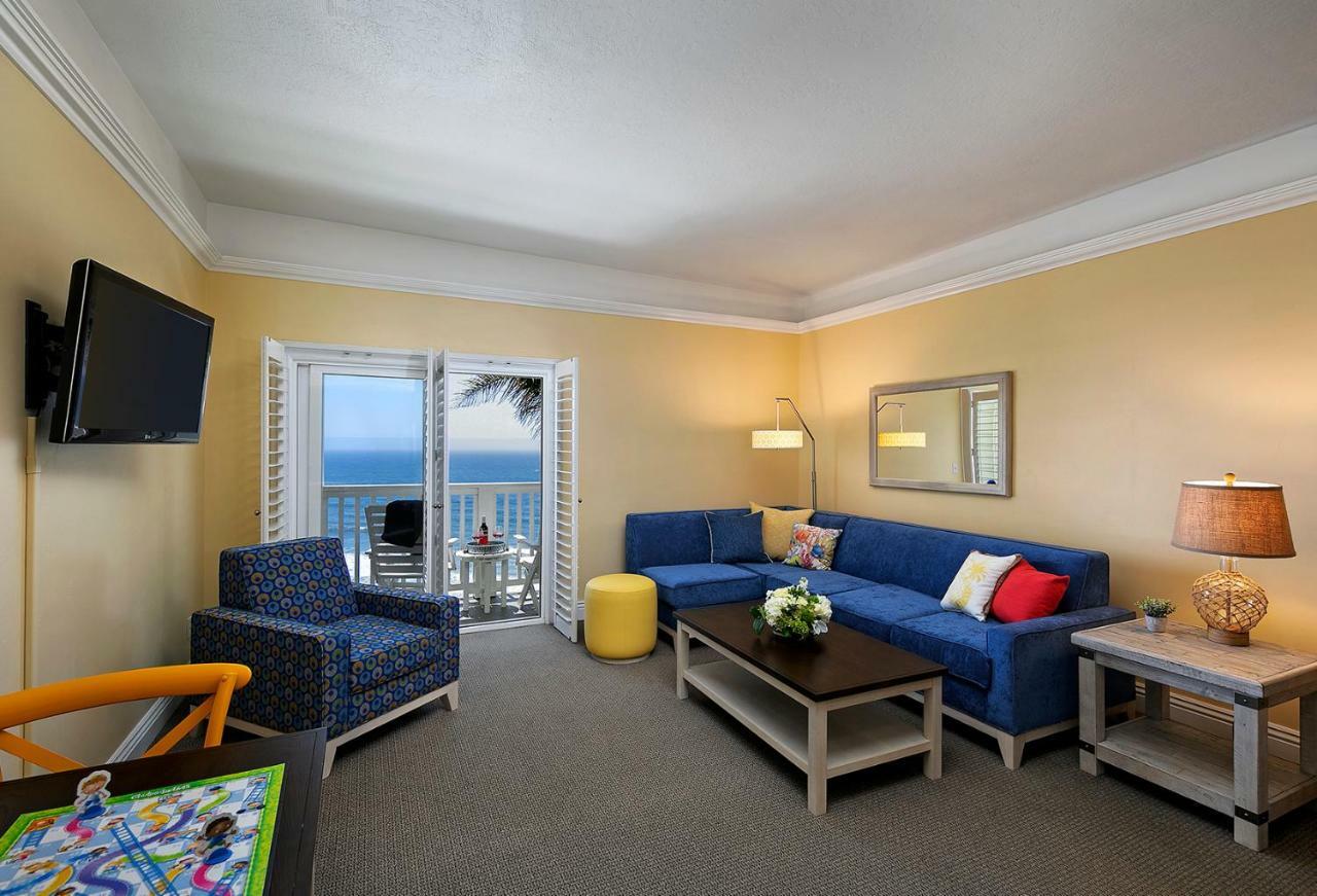 Oceanfront, One Bedroom, King,818489915:JPEG