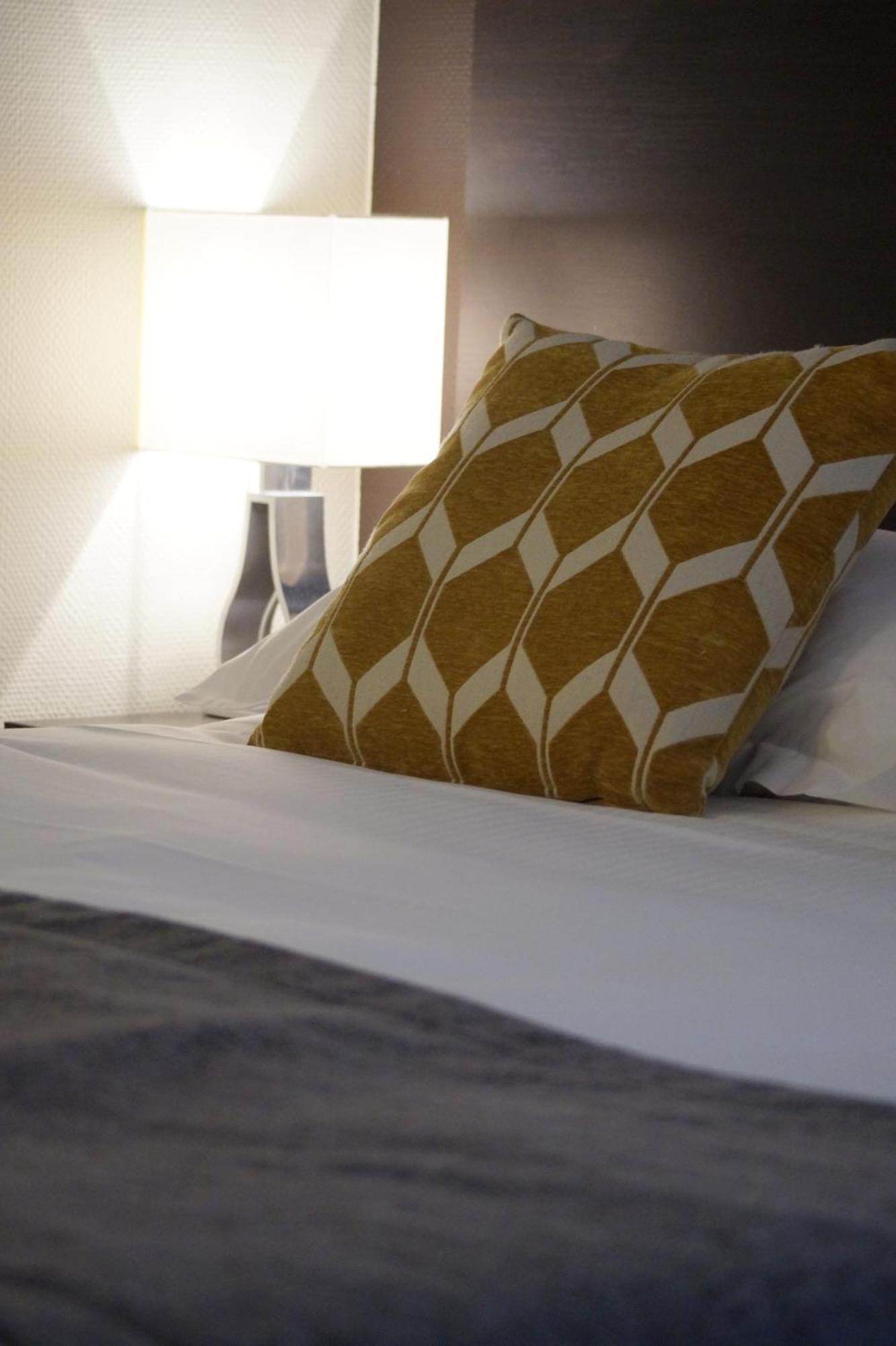 Single Room,996772168:JPEG
