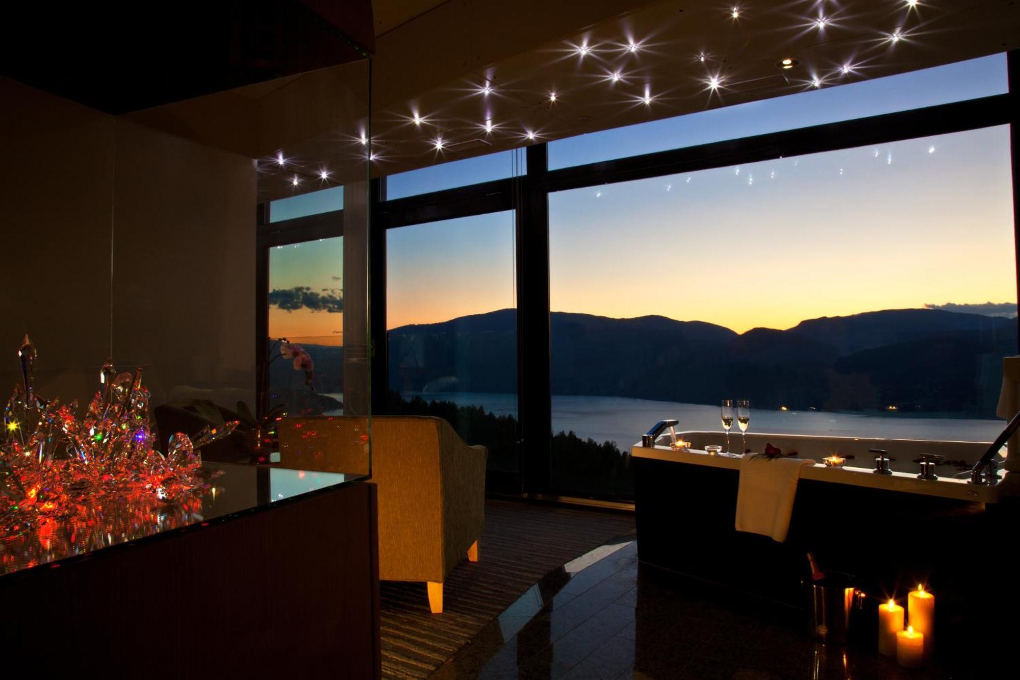 Standard King Room Lake View