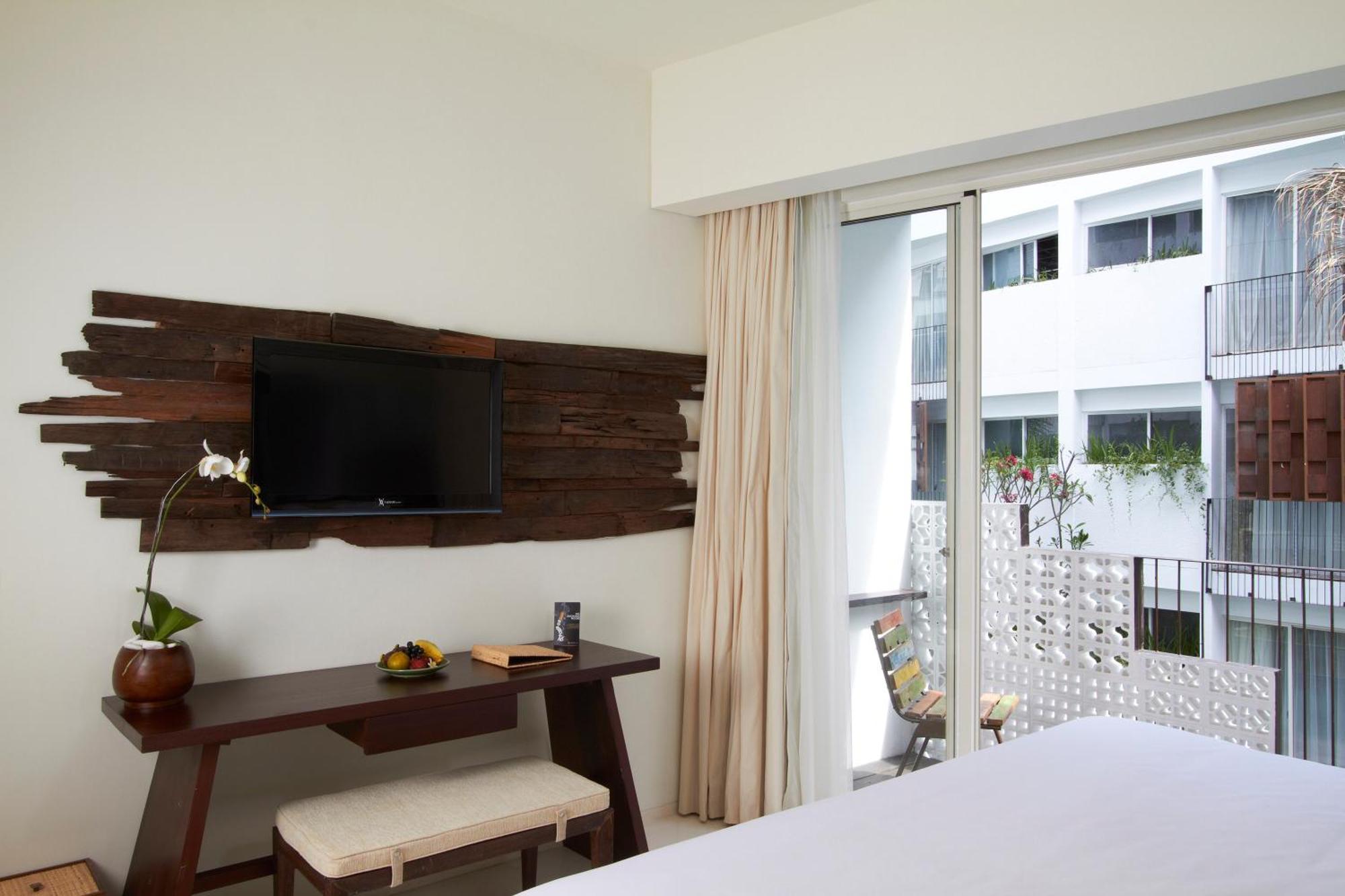 Grand Deluxe King Bed,66434026:JPEG