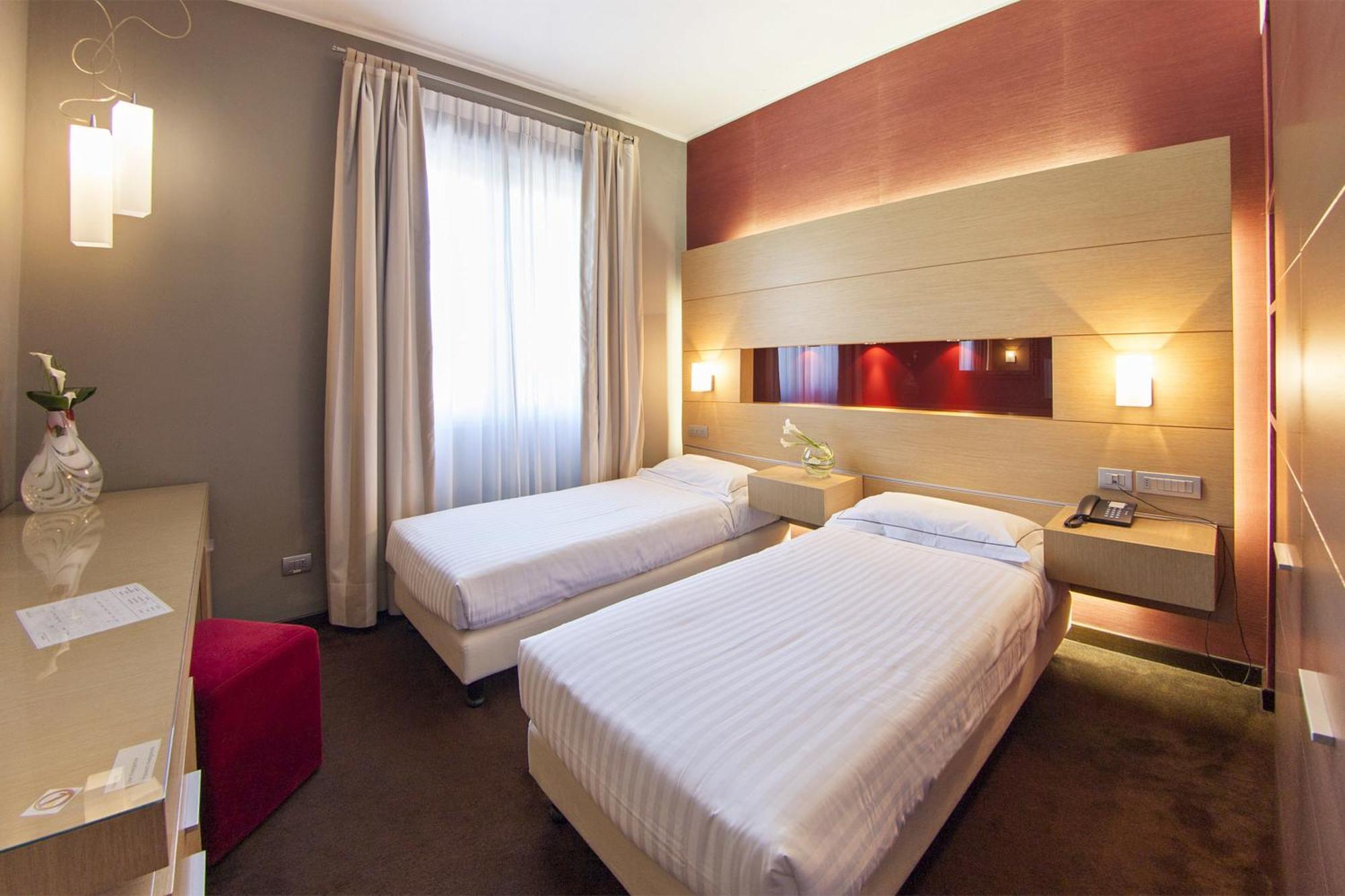 Double or Twin Room,1588059344:JPEG