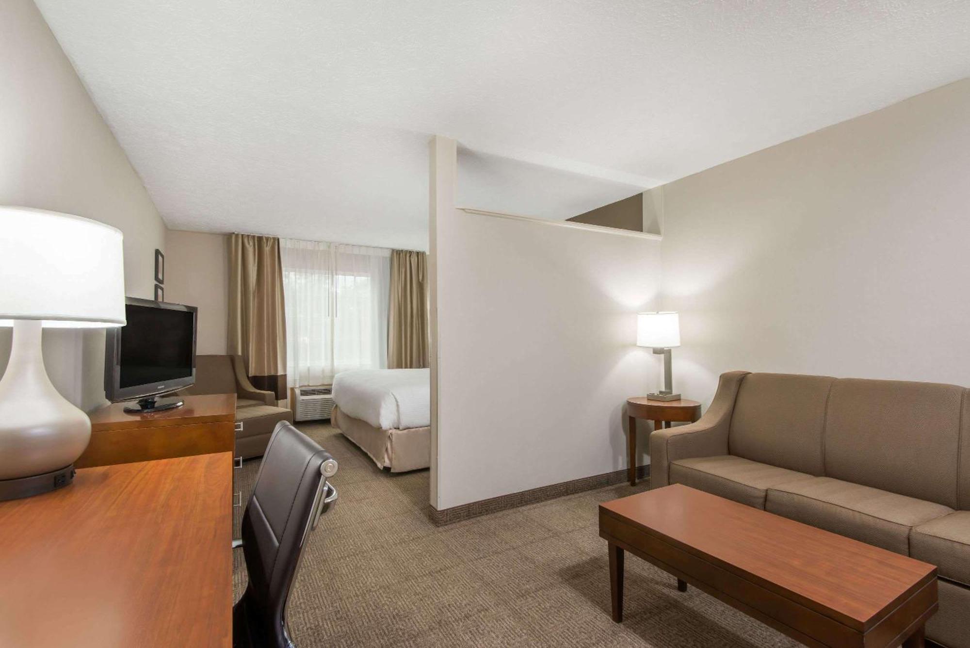 Junior King Suite