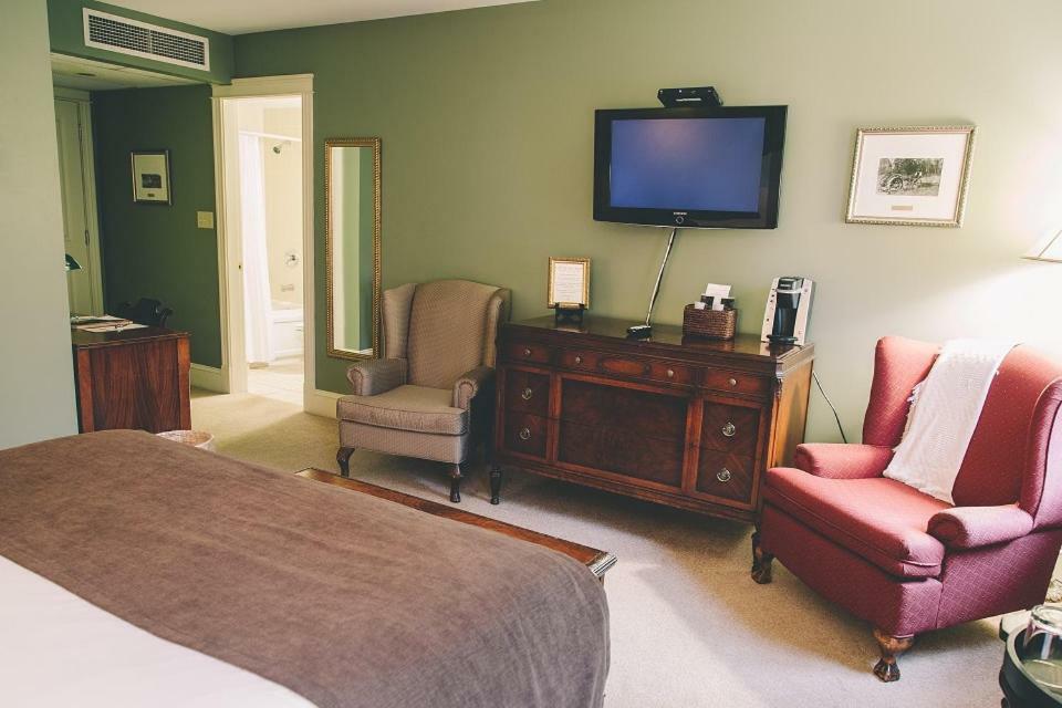 Queen Room Non-Smoking