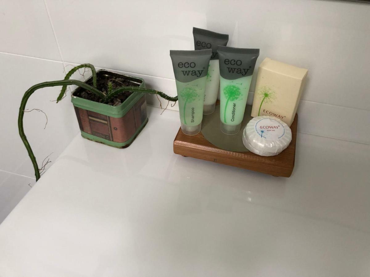 Deluxe Queen Room,1009994308:JPEG