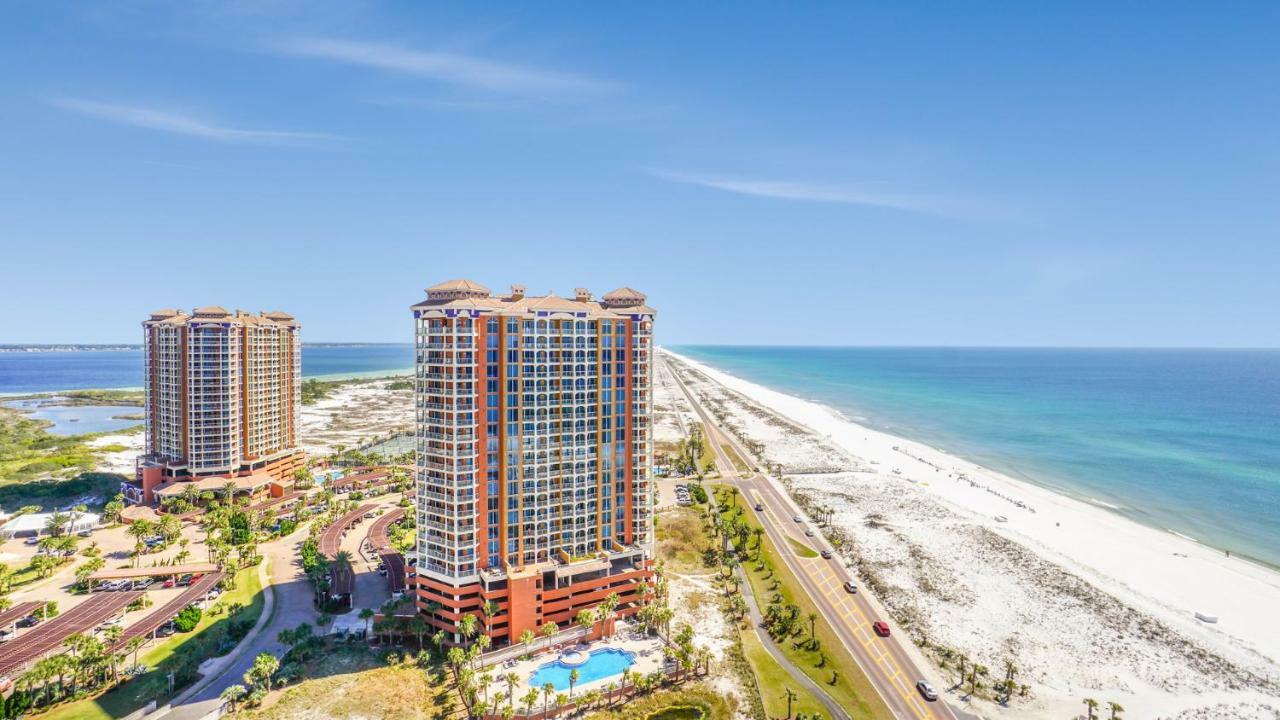 Three-Bedroom Apartment Water View
