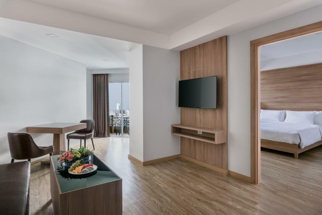 Grand One Bedroom Suite