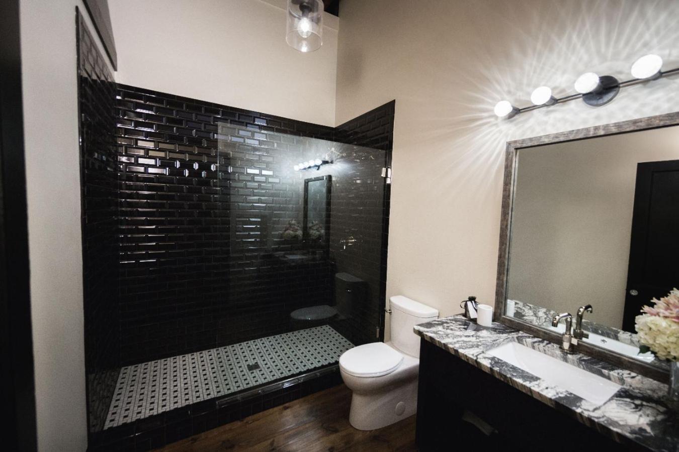 Superior King Suite