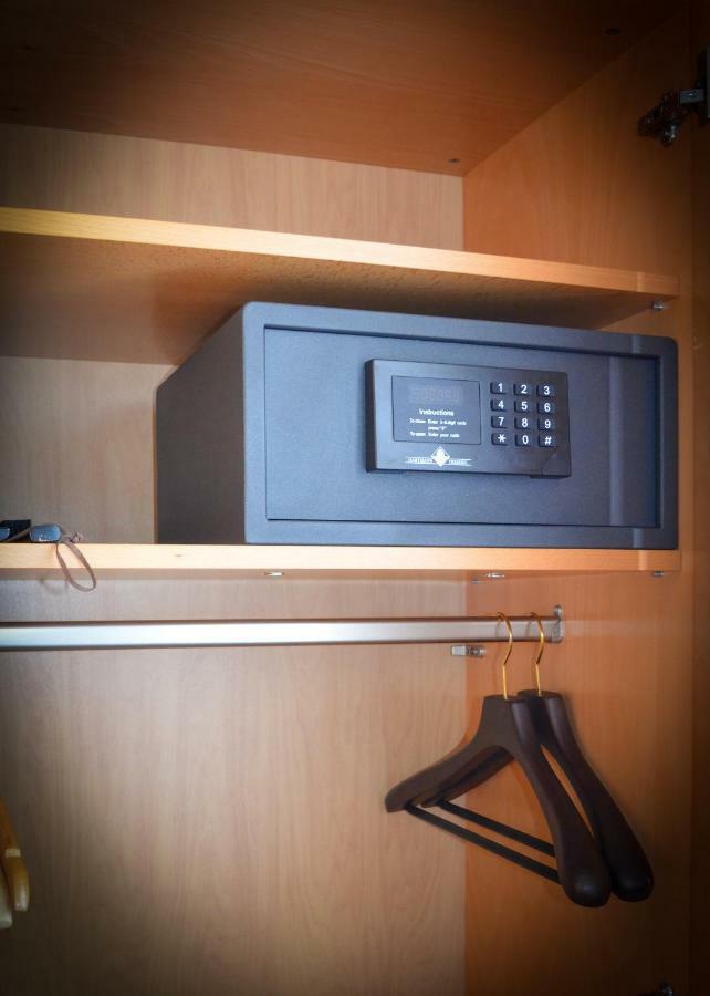 Doppel- oder Zweibettzimmer