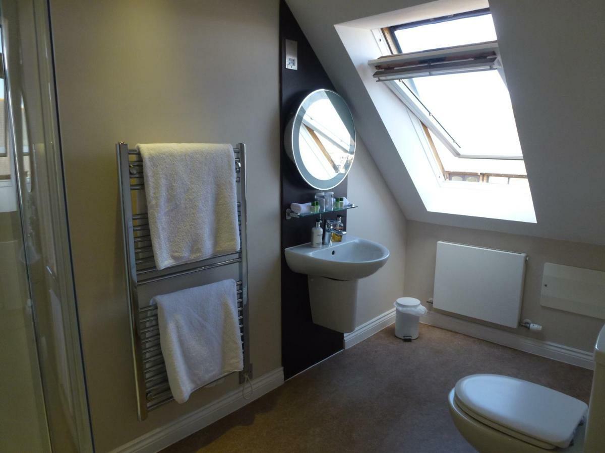 Small Double Room,906971839:JPEG