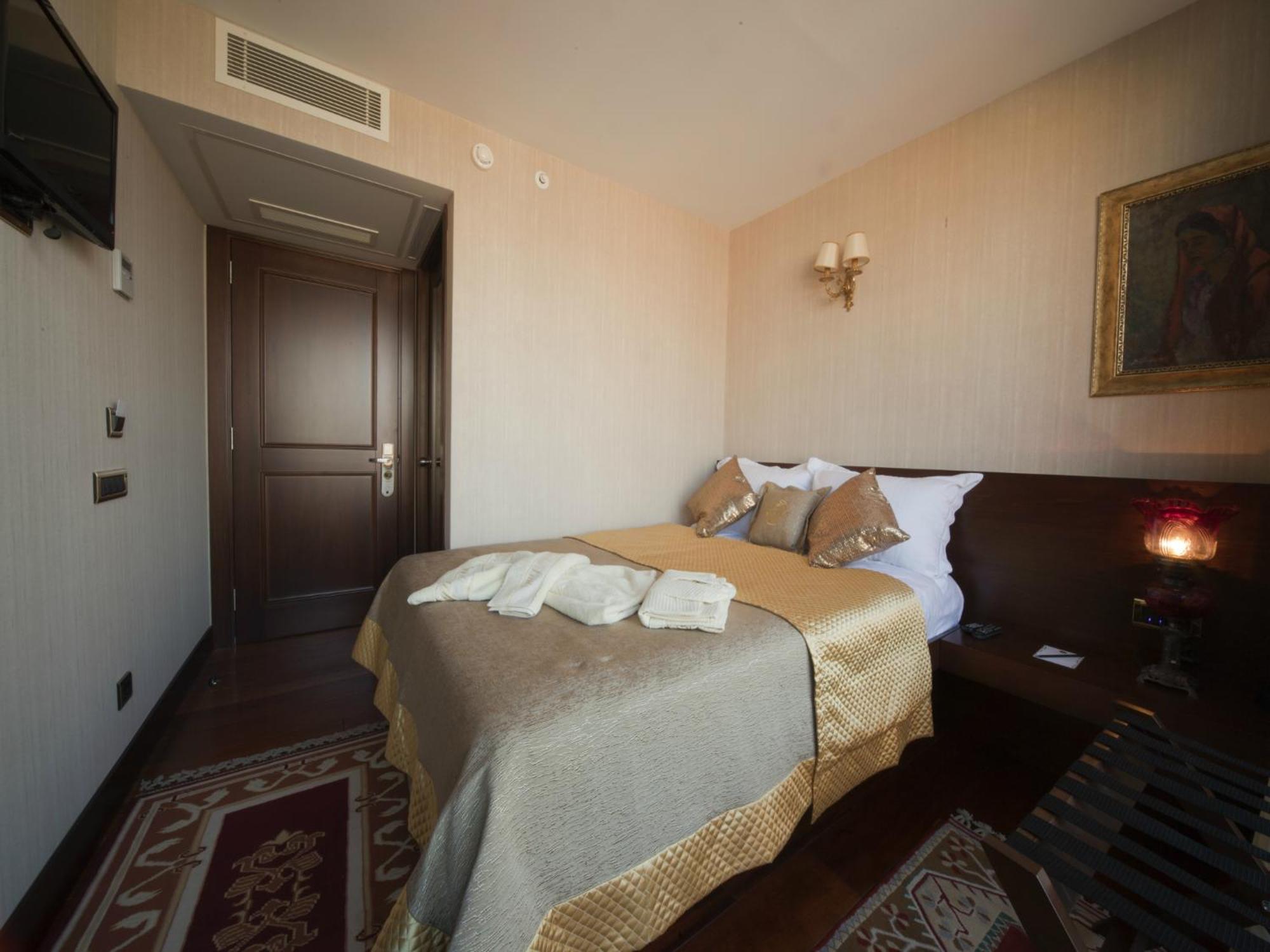 Economy Double Room
