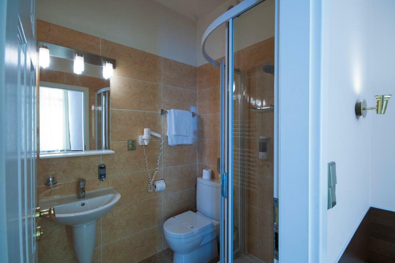 Comfort Single Room,909432928:JPEG