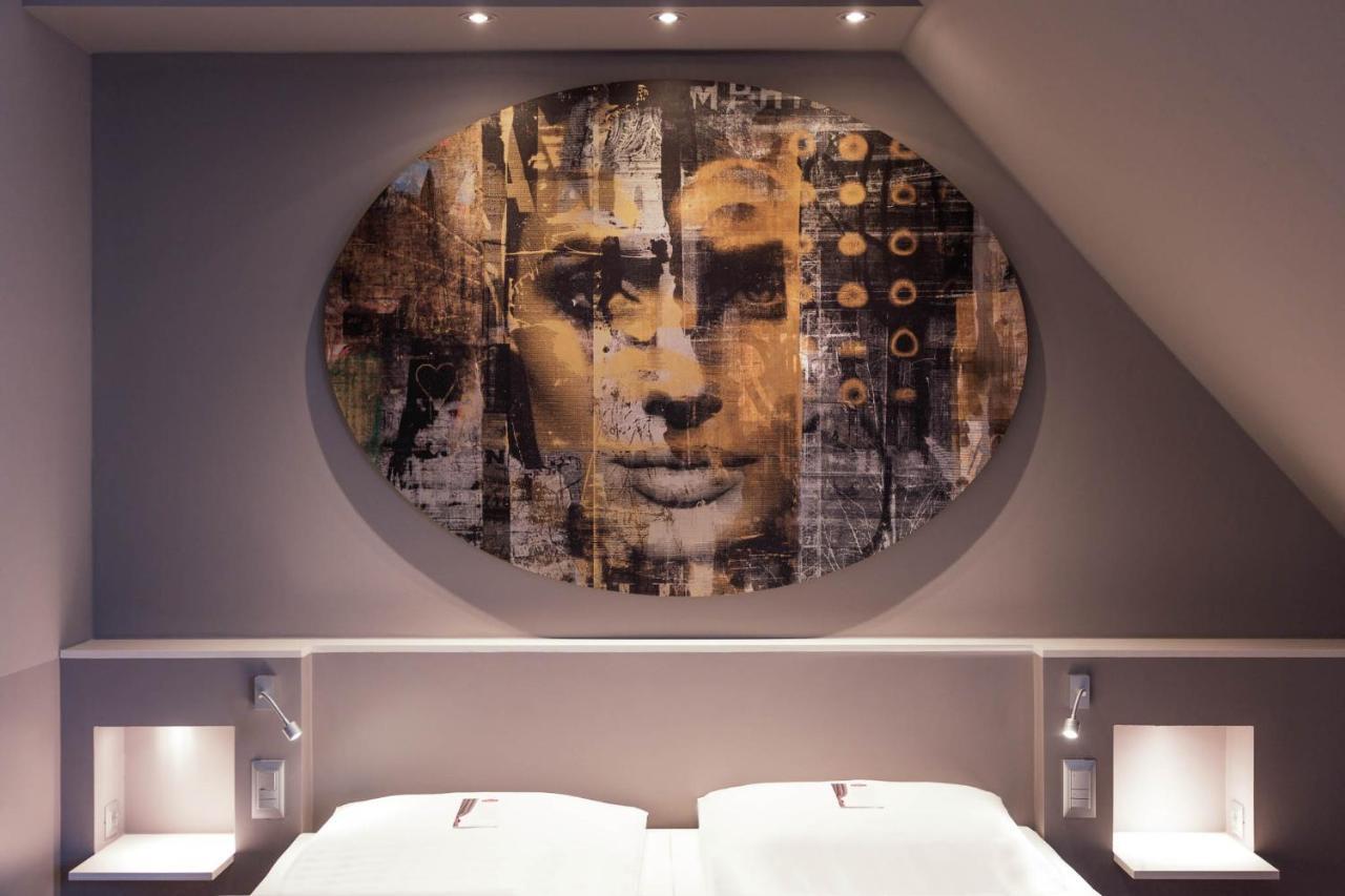 Deluxe Double or Twin Room Street View
